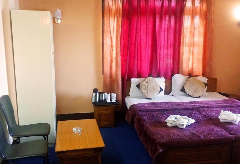 Hotel Hill Crown Retreat 10