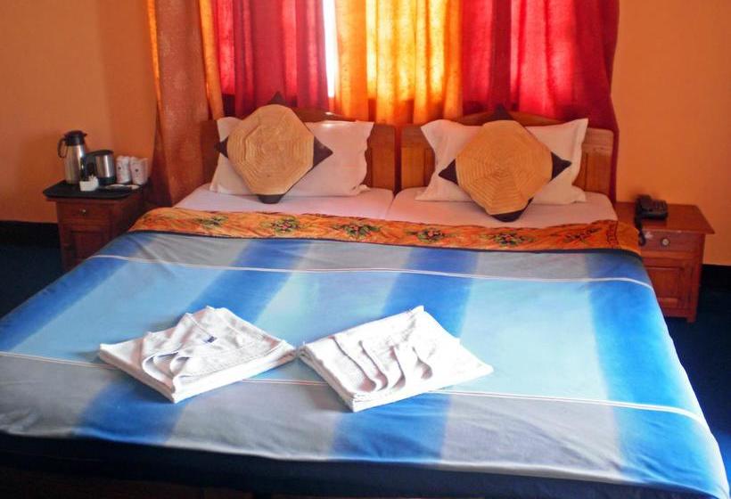 Hotel Hill Crown Retreat 11