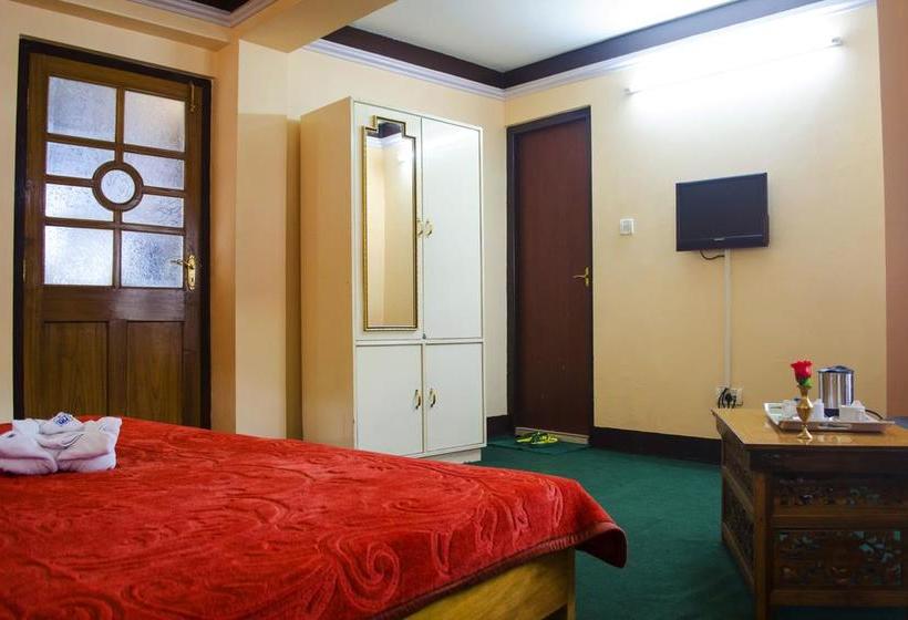 Hotel Hill Crown Retreat 12