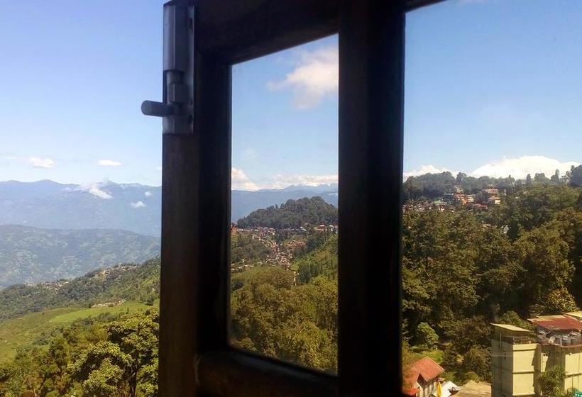 Hotel Hill Crown Retreat 18