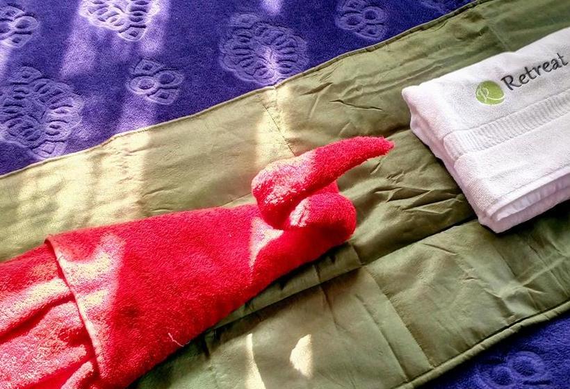 Hotel Hill Crown Retreat 4