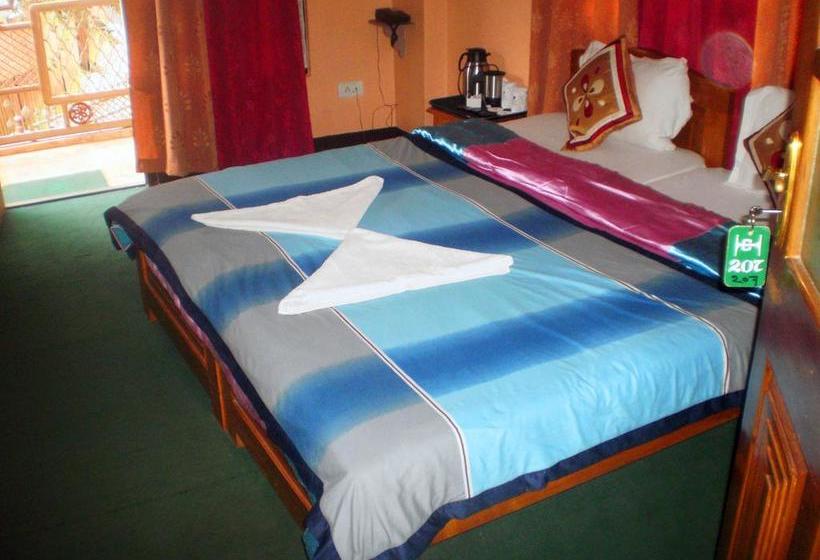 Hotel Hill Crown Retreat 7