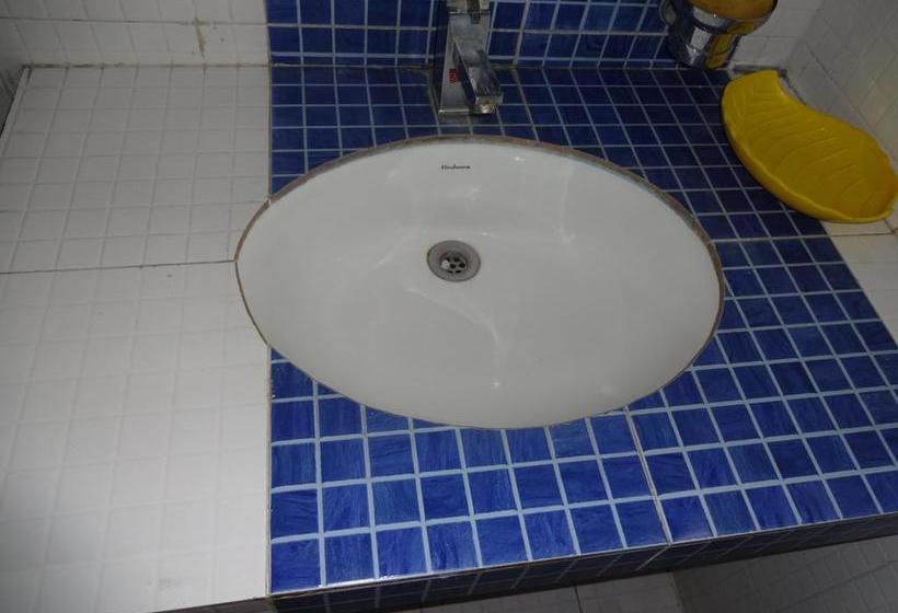 Hotel Royal Residency 10