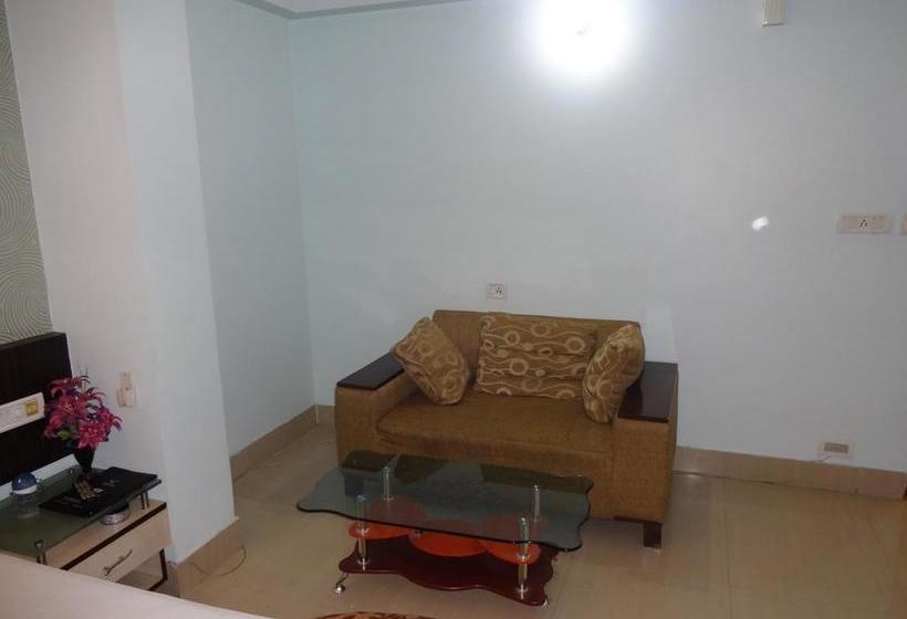 Hotel Royal Residency 18