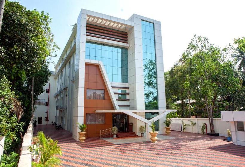 Hotel Madathil Regency