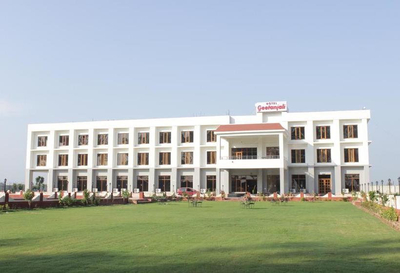 Geetanjali Hotel & Motel 10