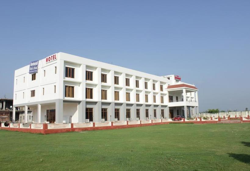 Geetanjali Hotel & Motel 14