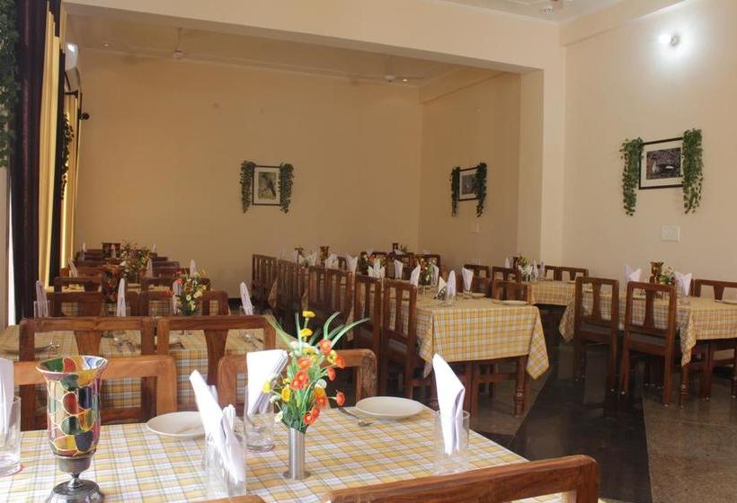 Geetanjali Hotel & Motel 18