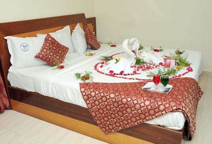 Hotel Sri Sarvesha Js Palace 12