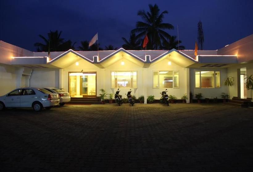 Hotel Issacs The Resort Sulthan Bathery