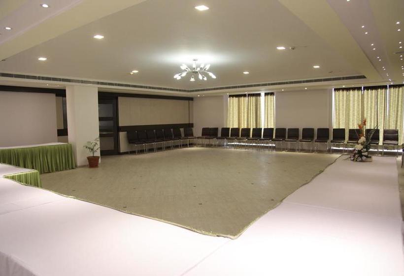 Hotel The Grand Radiant 13