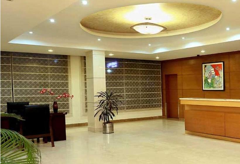 Hotel The Atrium On The Greens 13