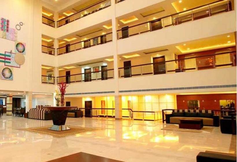 Hotel The Atrium On The Greens 15