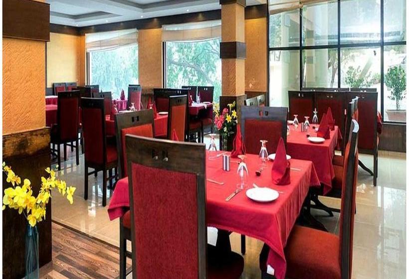 Hotel The Atrium On The Greens 20