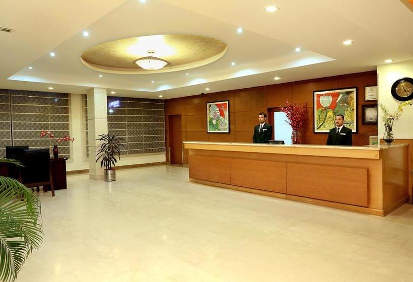 Hotel The Atrium On The Greens 3