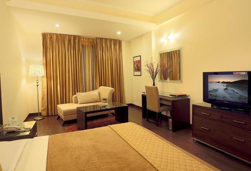 Hotel The Atrium On The Greens 4