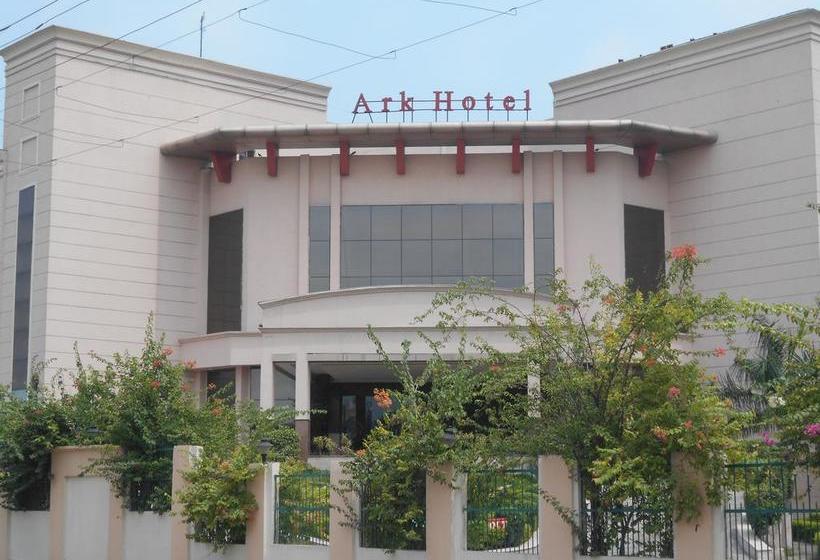 Ark Hotel & Resorts 1