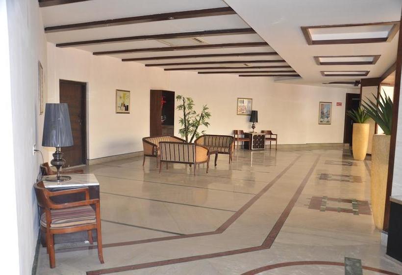 Ark Hotel & Resorts 11