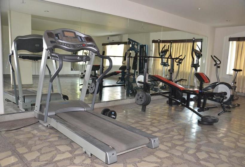 Ark Hotel & Resorts 5