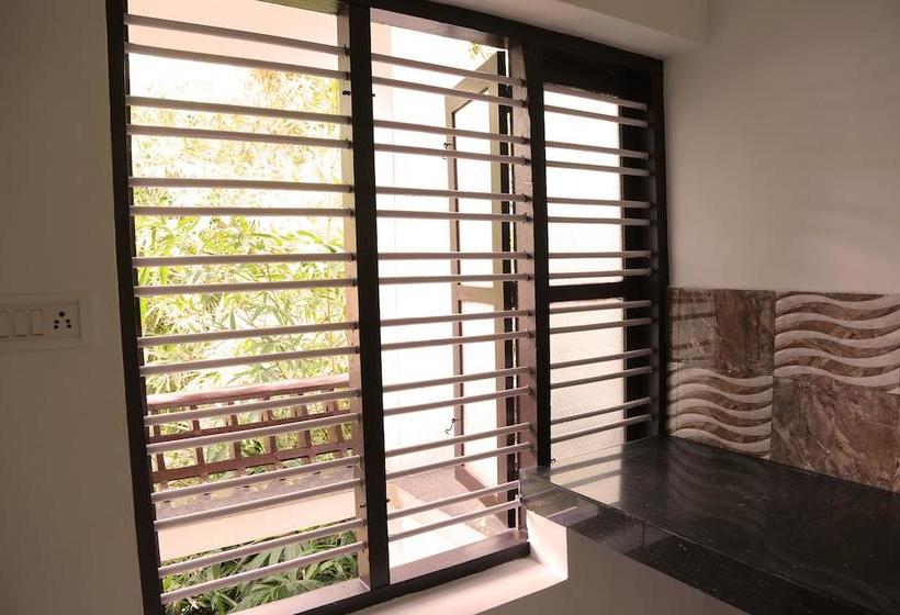 Sangeeth Beach Resort 8