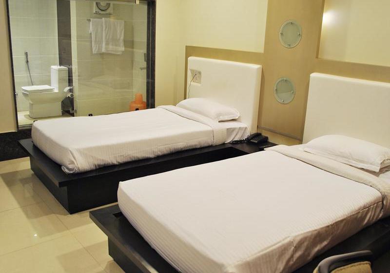 Hotel The Sapphire Grand 18