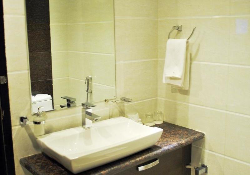 Hotel The Sapphire Grand 20