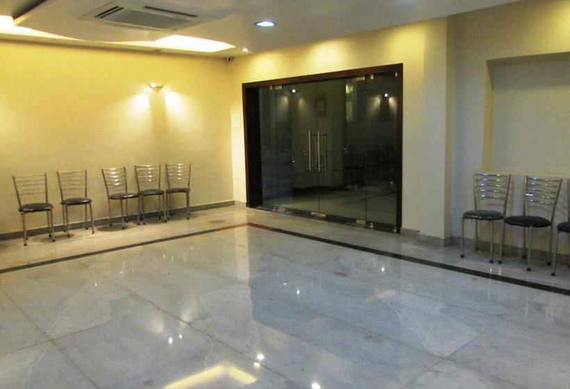 Hotel The Sapphire Grand 6