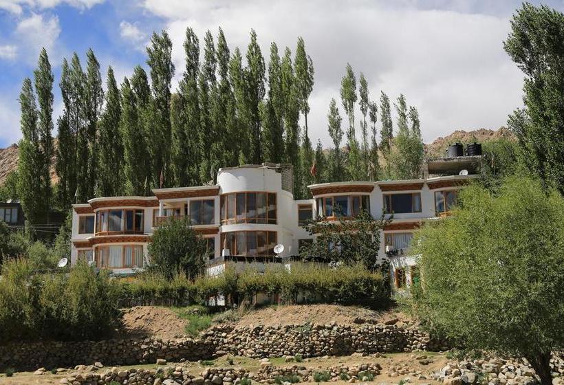 Hotel Mantra Cottage