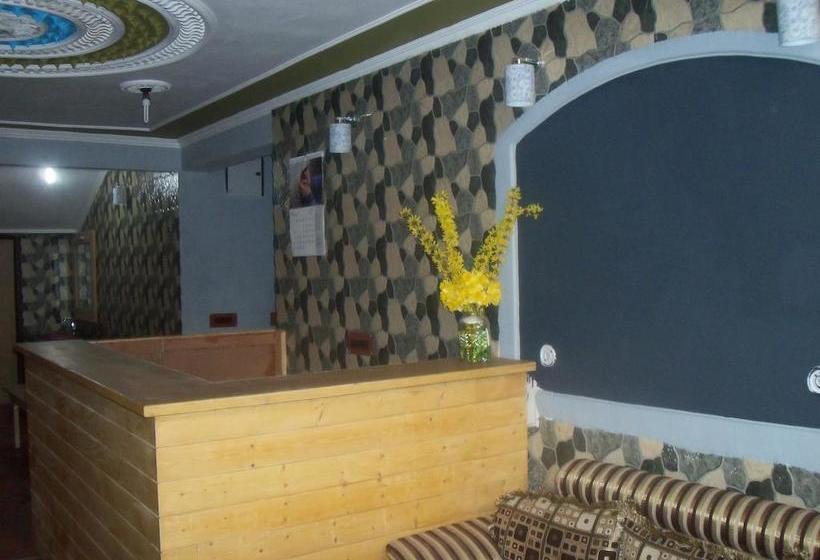 Apple Orchid Resort 10