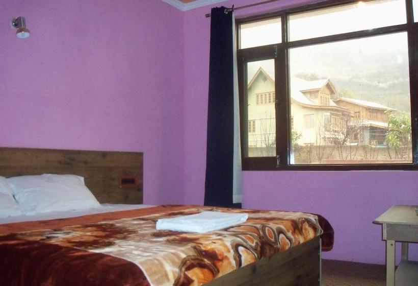 Apple Orchid Resort 3