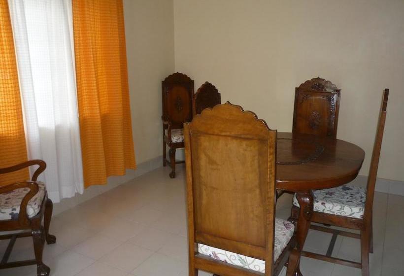 Bed and Breakfast Snow Leopard Lodge 8