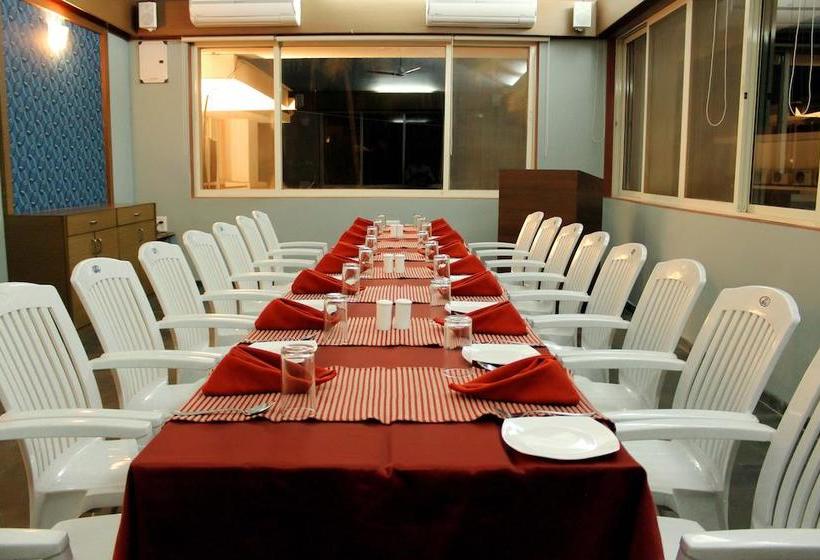 Wonderland Resort 14