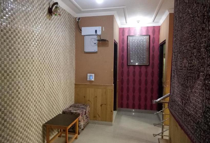 Hotel Kashmir Inn 18