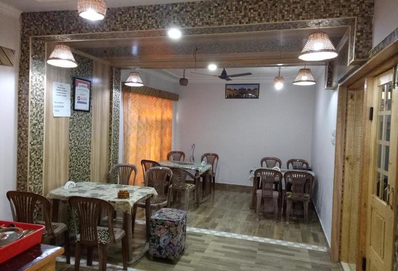 Hotel Kashmir Inn 19