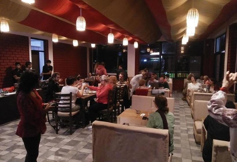 Hotel Holiday Hill 14