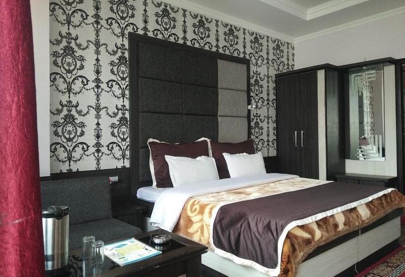 Hotel Holiday Hill 6