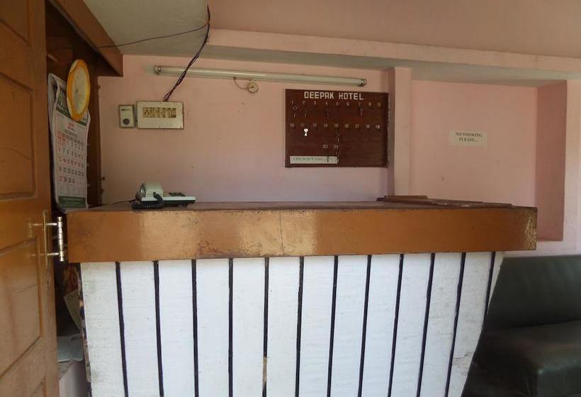 Hotel Deepak 11