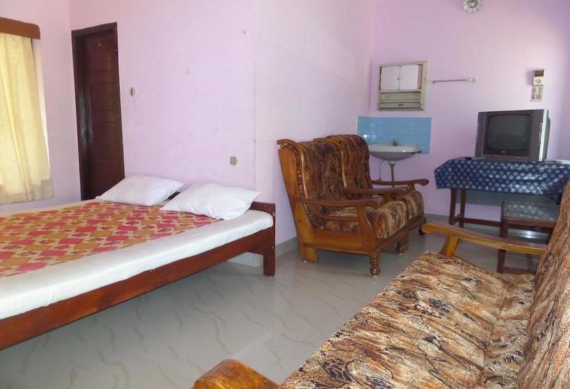 Hotel Deepak 7