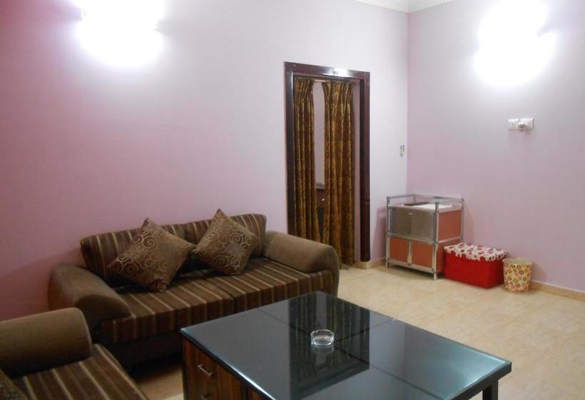 Hotel Tourist Inn 11