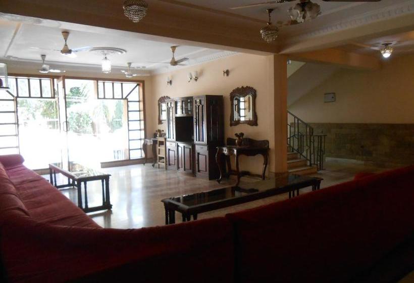 Hotel Tourist Inn 13