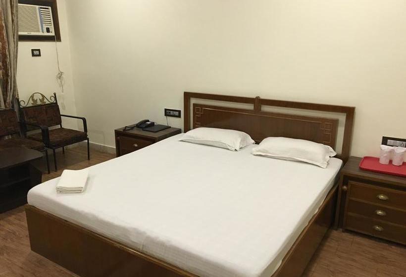 Hotel Tourist Inn 20