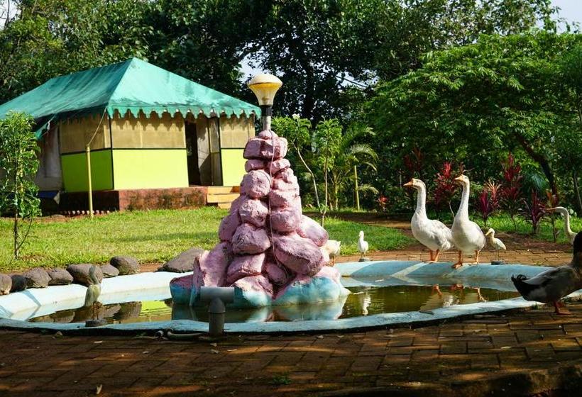 Resort Whispering Woods 3