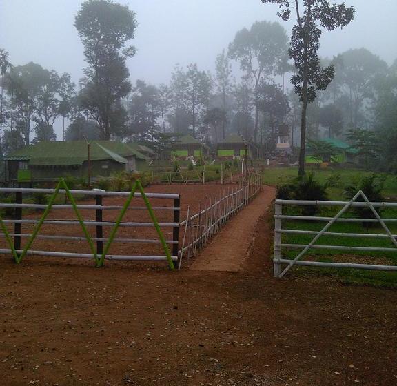 Resort Whispering Woods 4