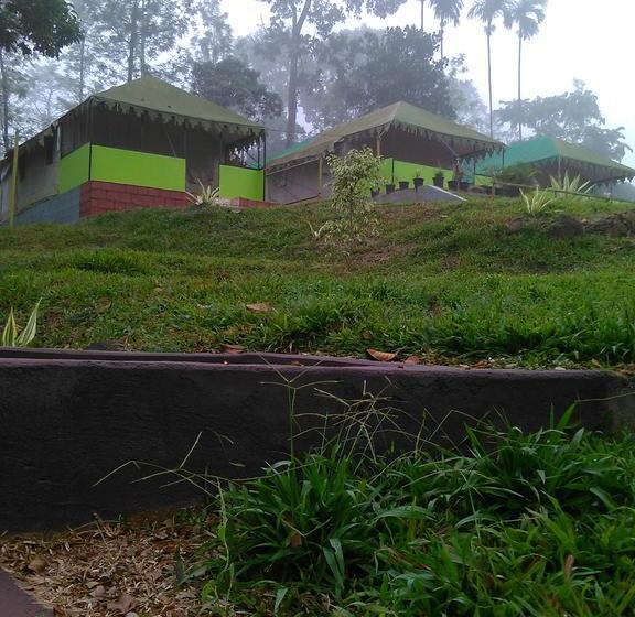 Resort Whispering Woods 5