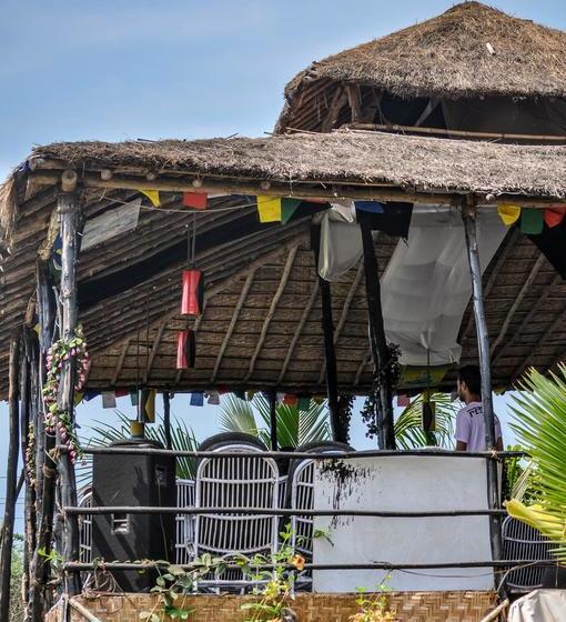 Resort Lotus Sutra 15