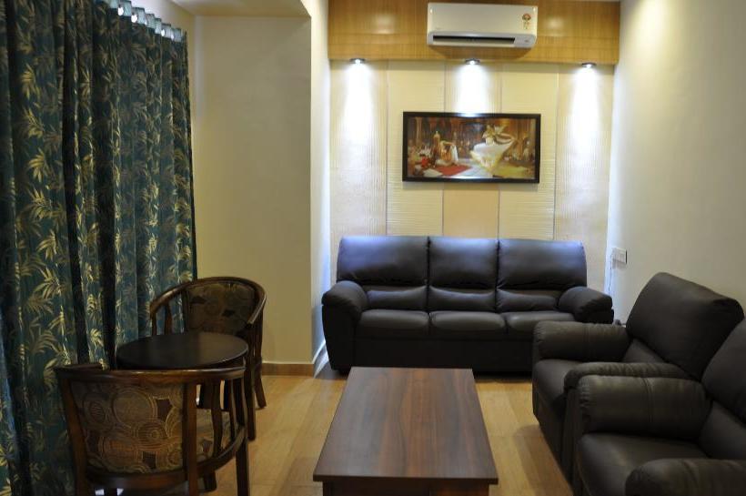 Hotel Athidi Grand 10