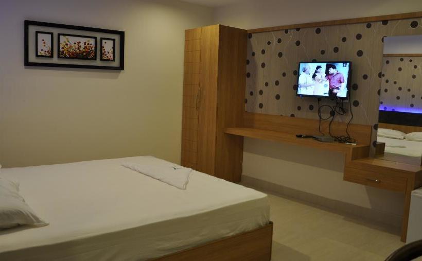 Hotel Athidi Grand 5