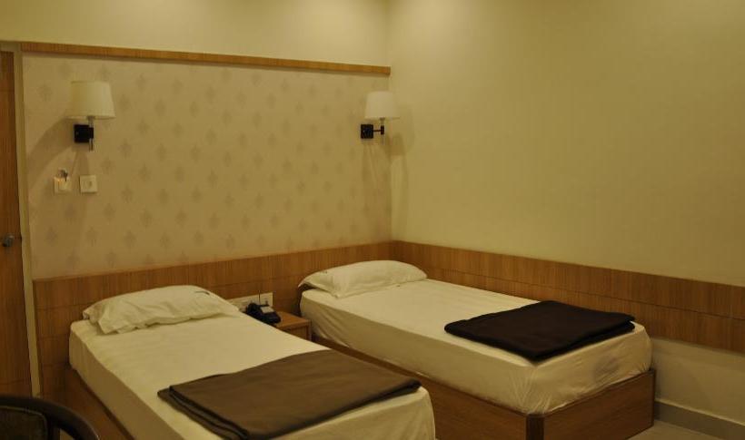 Hotel Athidi Grand 6