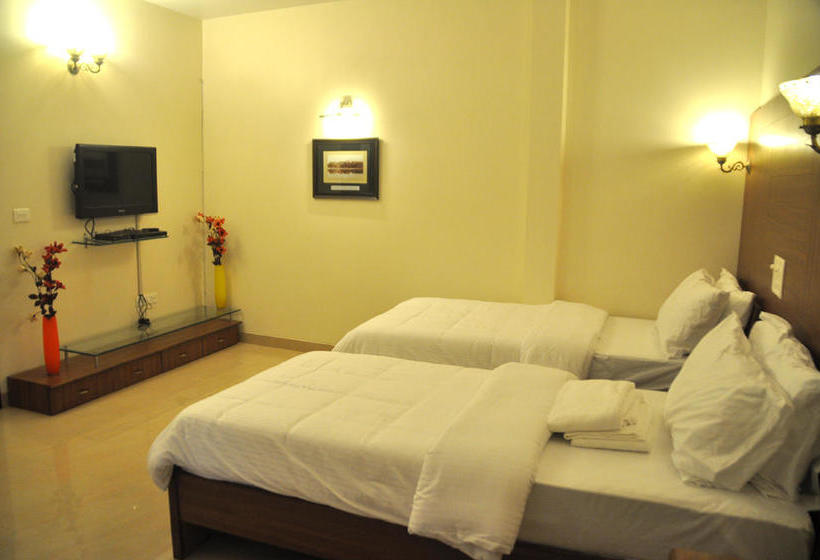 Hotel The Bhopal Grande 1