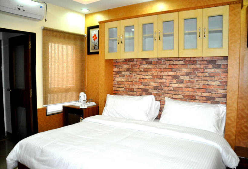 Hotel The Bhopal Grande 11